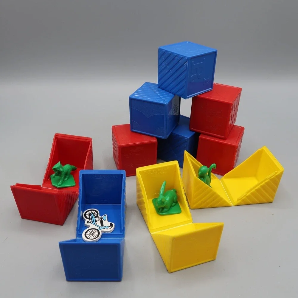 VTG Tupperware Toys Alphabet ABC Blocks Red Yellow Blue Lot of 10 Incomplete